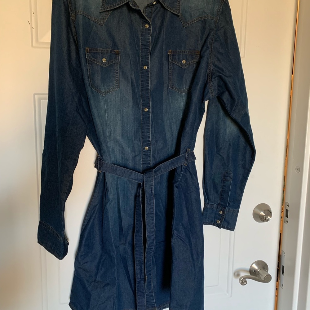 Wrangler Long Sleeve Western Snap Denim Dress in Dark Denim